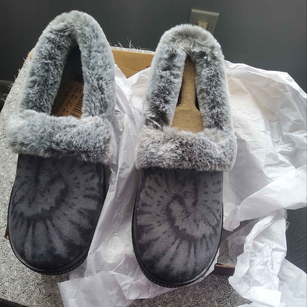 Skecher womens slippers sz 7